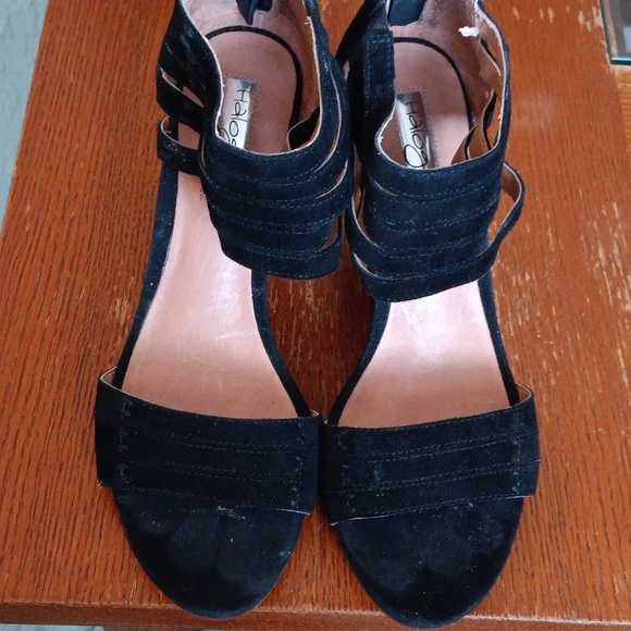 Halogen Shoes - WomensEUC black suade size 5,sandal.